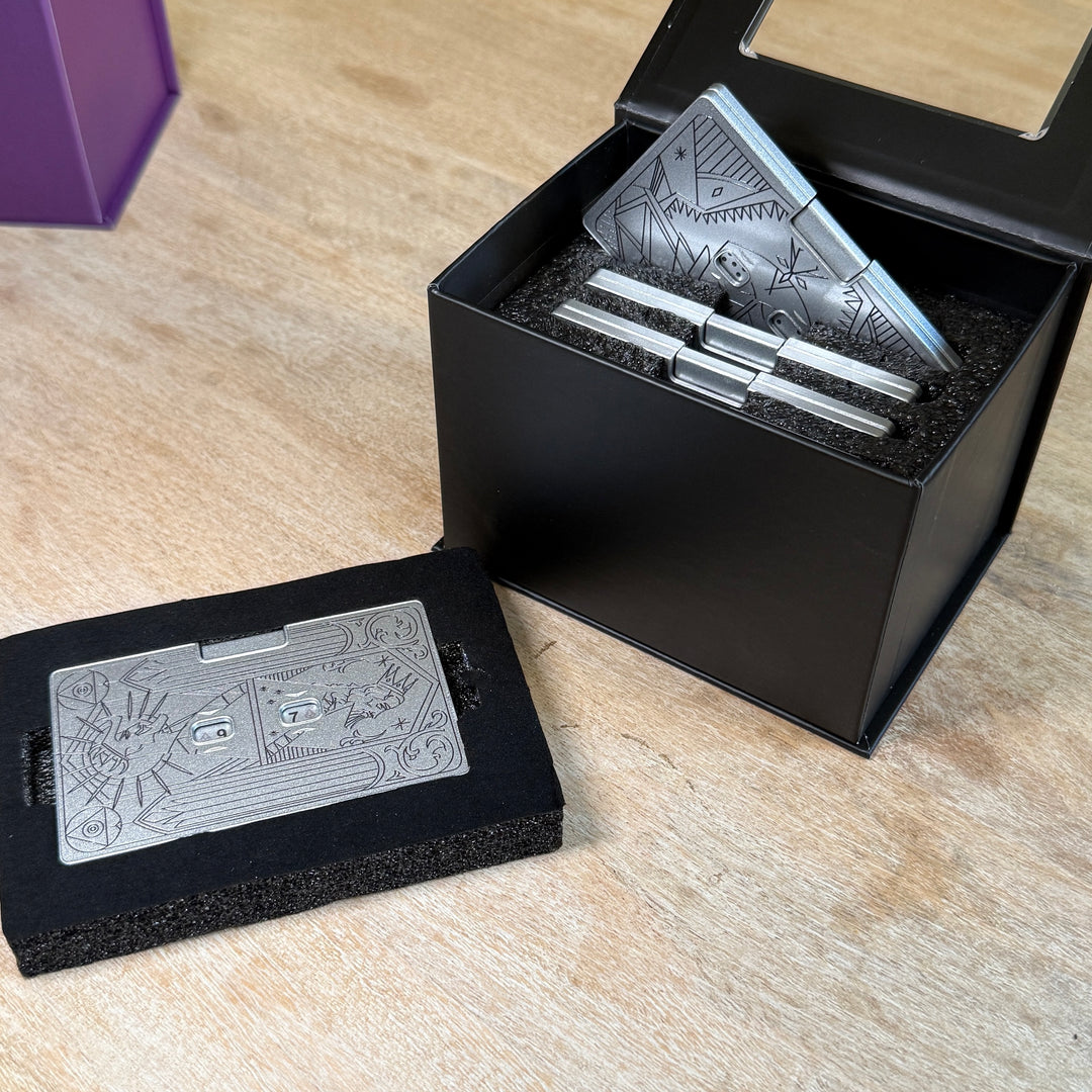 Diceomatic Suited — Dice Spinner Set